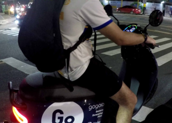 43 Gogoro Smartscooter spotted roaming in BGC