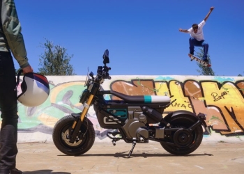 BMW Motorrad USA unveils 2024 BMW CE 02 electric scooter