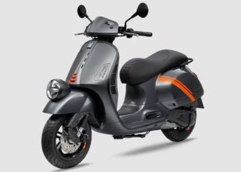 Vespa GTV300 Launches in Sporty Travolgente Gray: Price and Specs