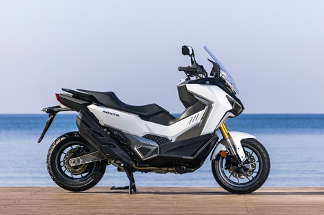 SYM ADX TG 400 Debuts at Content Moto 2 Event in Carmona, Marking Bold Entry into Adventure Scooter Segment 2 S1 le sym adx 400 tg est il vraiment un concurrent de taille pour les honda adv et x adv 833307