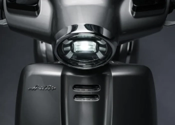 CFMoto 150 Aura: A Stylish Retro Scooter Packed With Modern Features