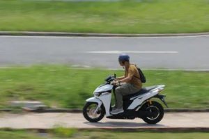 VinFast E-Motorcycles Highlight Range, Charging, and Water Resistance 4 Main KV 2